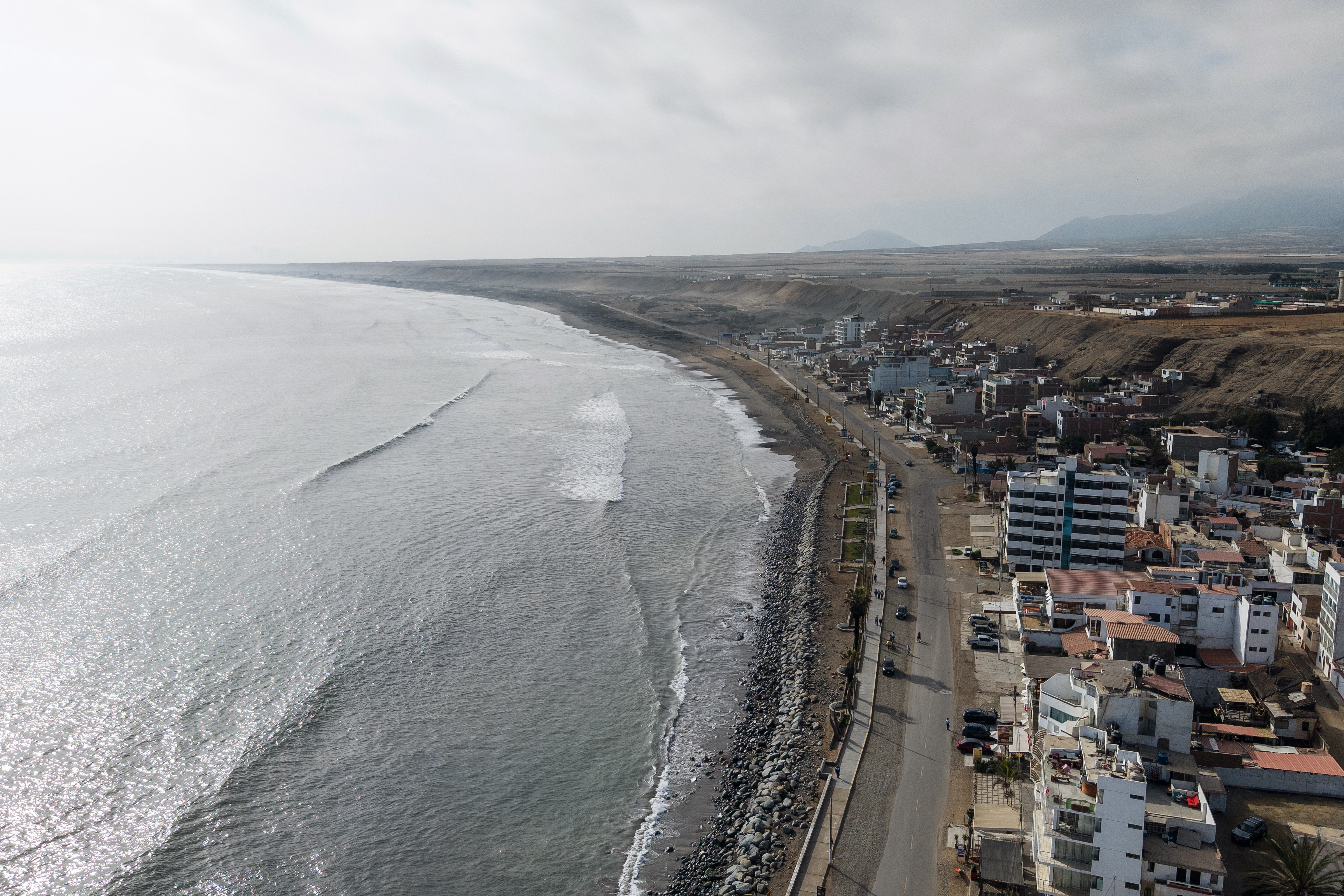 Magnitude 5.8 earthquake rattles northern Peru coast